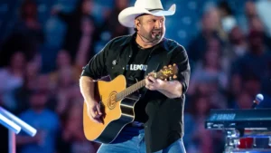 Garth Brooks: The Faithful Musician Who Replaces 'Jesus' with 'Love'