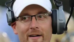 coach Matt Thomas